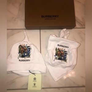 NEW BABY BURBERRY HAT AND BIB SET